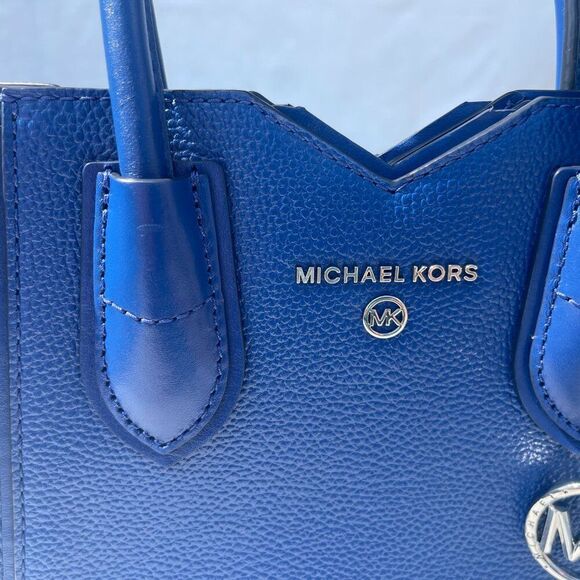 Michael Kors Leather Sapphire Small Mae Messenger Bag - Picture 3 of 12
